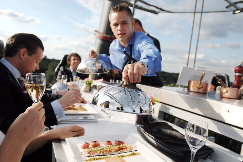 1_Monaco_dine in the sky