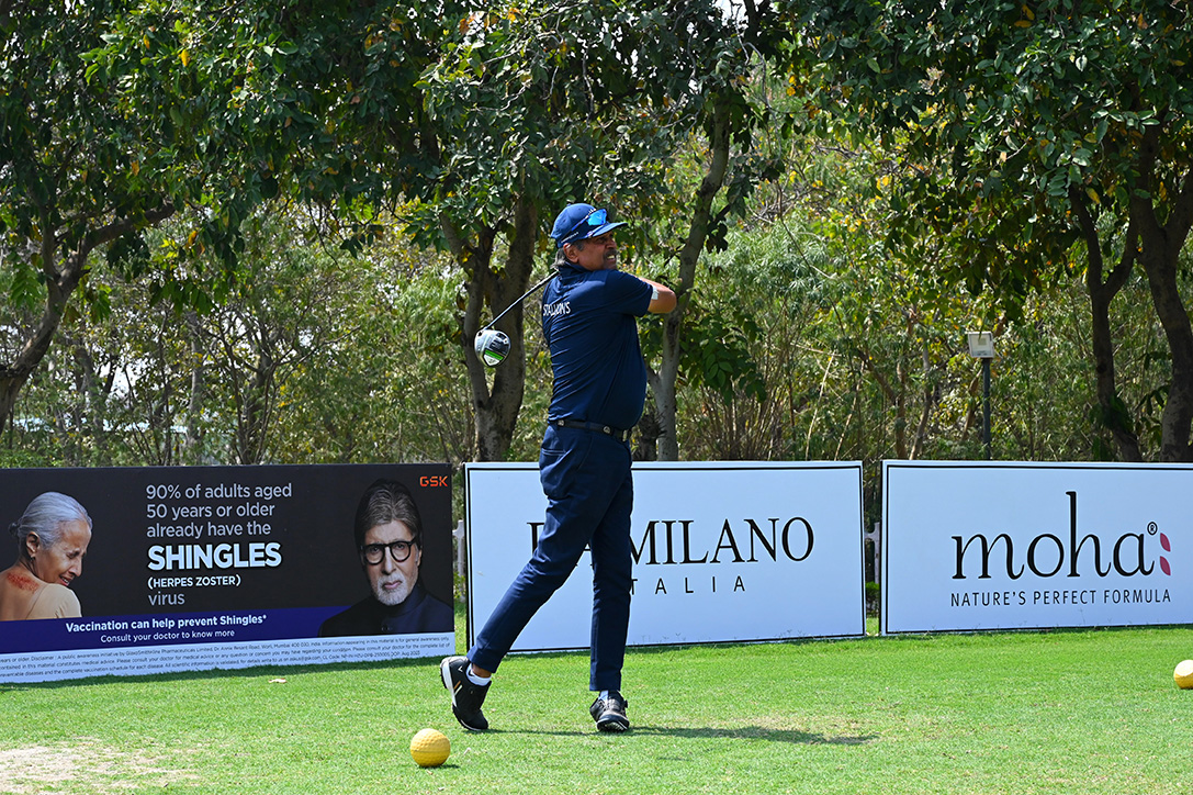 A Day on the Greens-Image 1