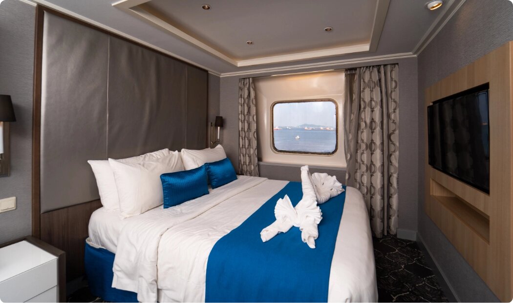 LUXURY AT SEA-Image 2-1