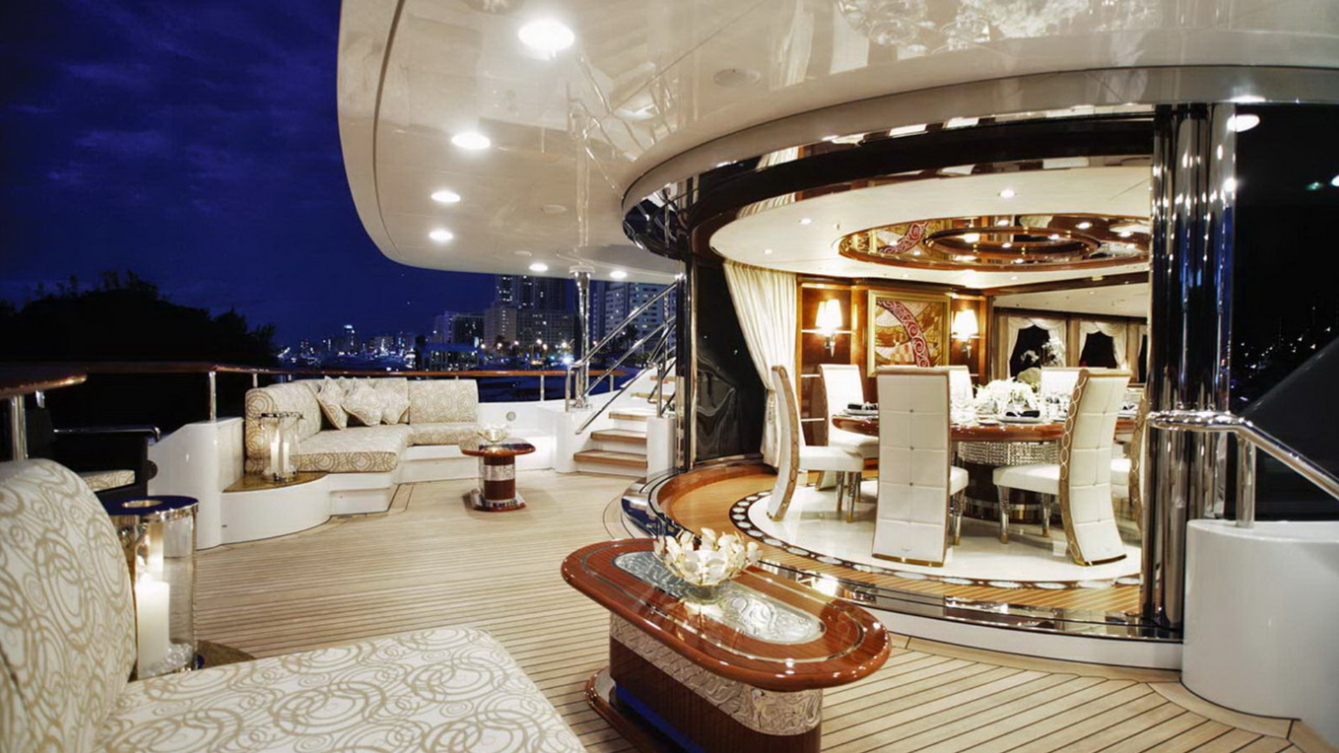 yacht interior @PeakLife