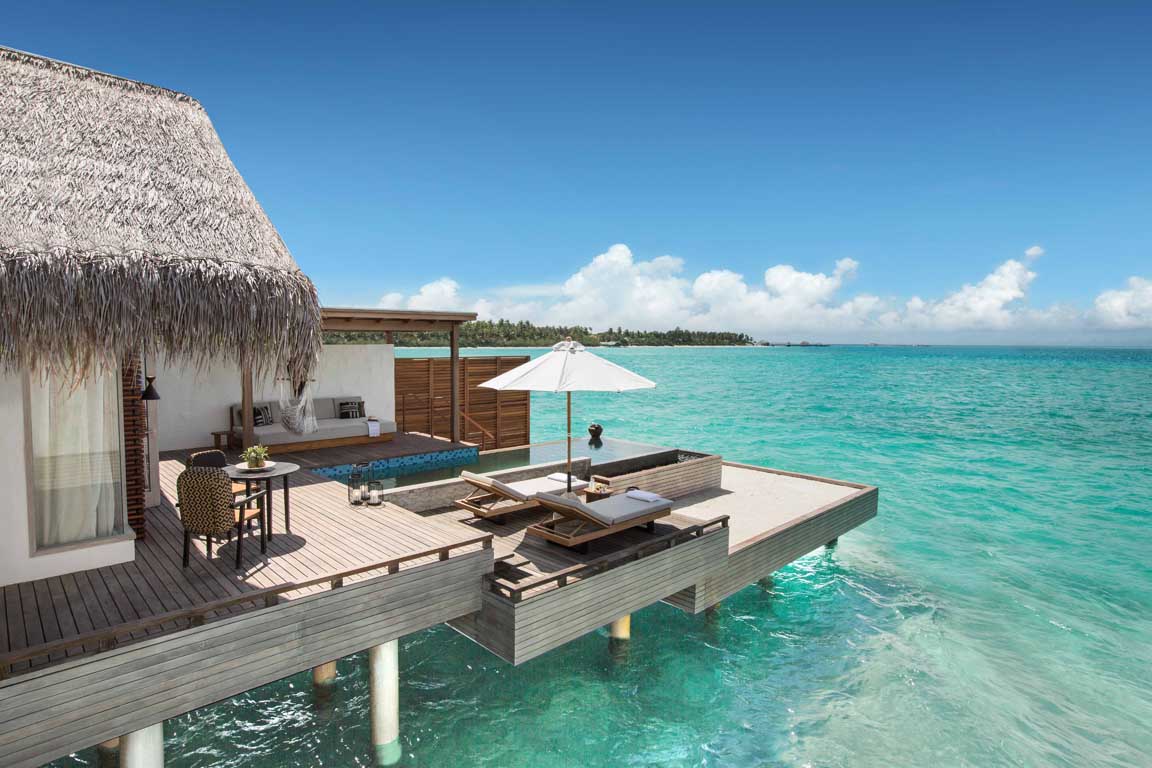 Fairmont-Maldives-Sirru-Fen-Fushi Sirru Fen Fushi - overwater villa pool area