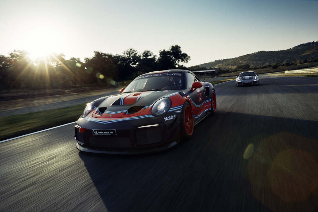 Porsche 911 GT2 RS Clubsport Lead