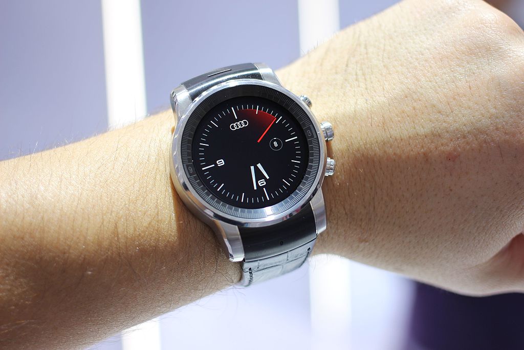 Audi-LG_WebOS_Smartwatch_Prototype
