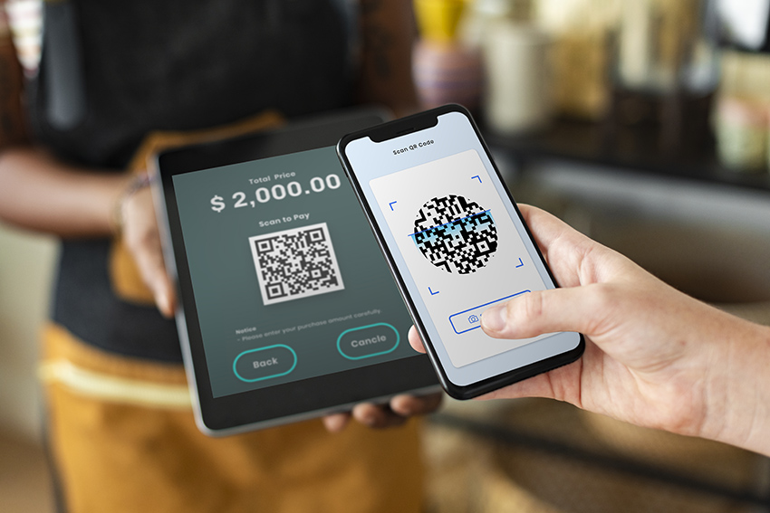 Small business QR code cashless payment at store