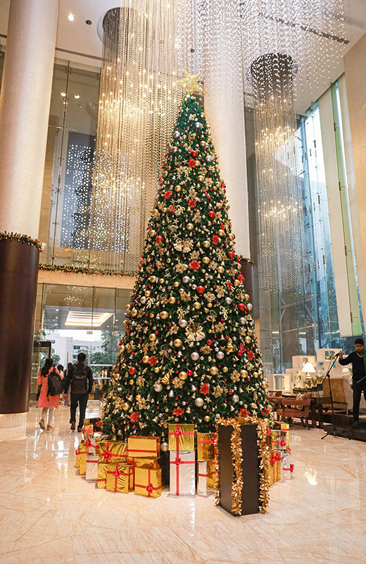 Take Holiday Inspiration from These Stunning Christmas Tree Displays by India’s Best Hotels-Image 6